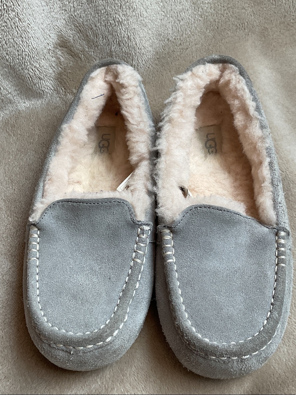 UGG Light Gray Suede Shearling Moccasins Size 8